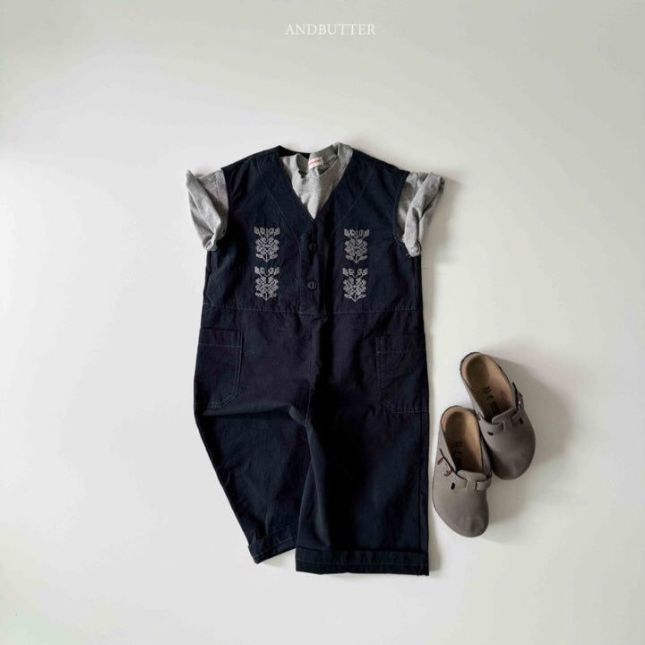 【予約】embroidery jumpsuit / andbutter(S-JM)