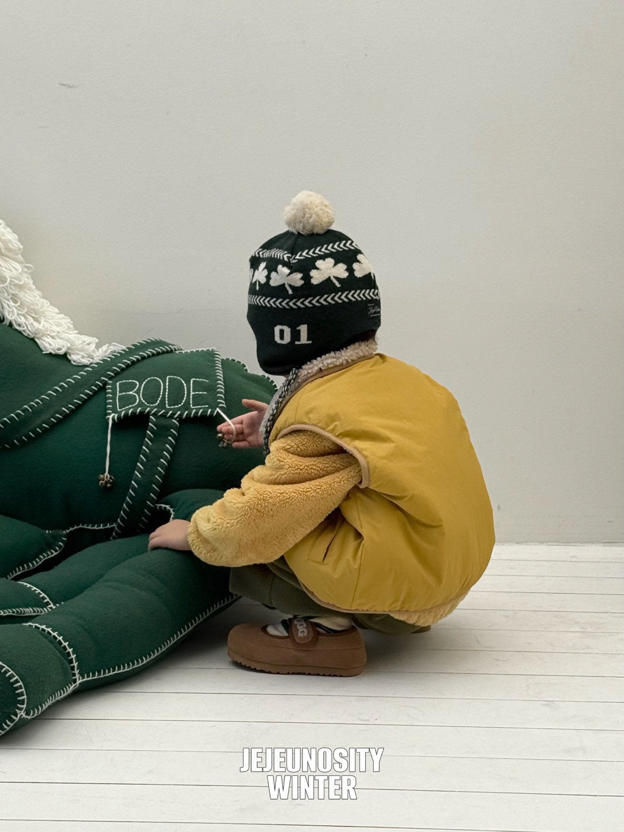 【予約】white boa vest / jejeunosity (XS-JM) 백덤블링