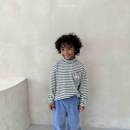 【予約】Heart Pocket Turtleneck  /  andbutter (S-JM)