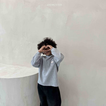 【予約】Eyelet Heart Turtleneck  /  andbutter (S-JM)