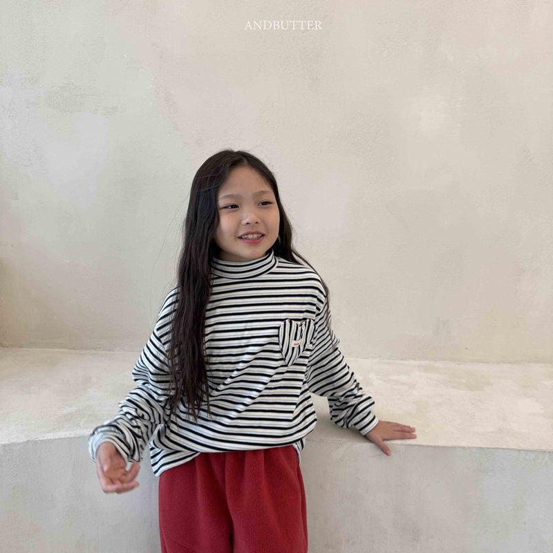 【予約】Heart Pocket Turtleneck  /  andbutter (S-JM)