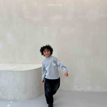 【予約】Eyelet Heart Turtleneck  /  andbutter (S-JM)