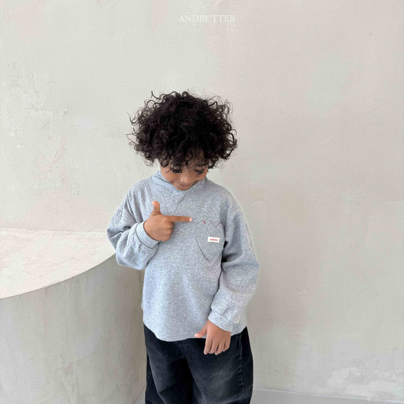 【予約】Eyelet Heart Turtleneck  /  andbutter (S-JM)