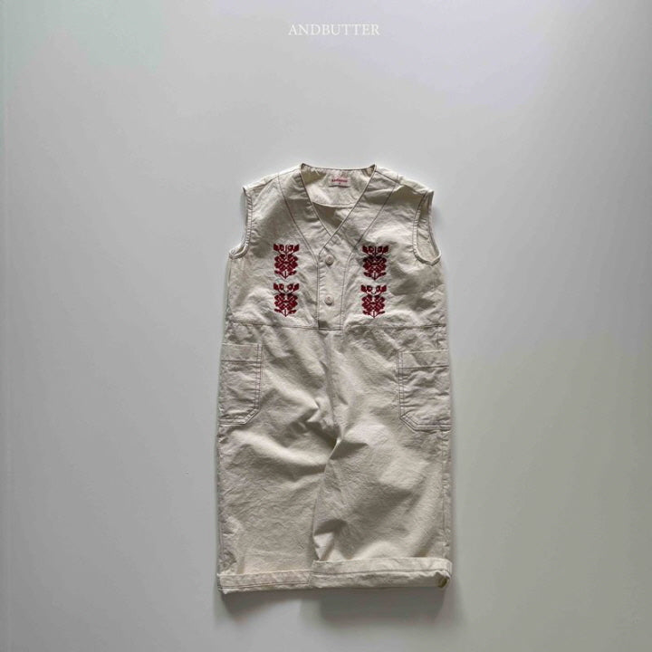 【予約】embroidery jumpsuit / andbutter(S-JM)