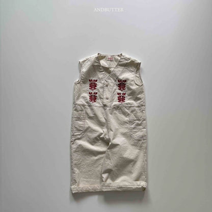 【予約】embroidery jumpsuit / andbutter(S-JM)