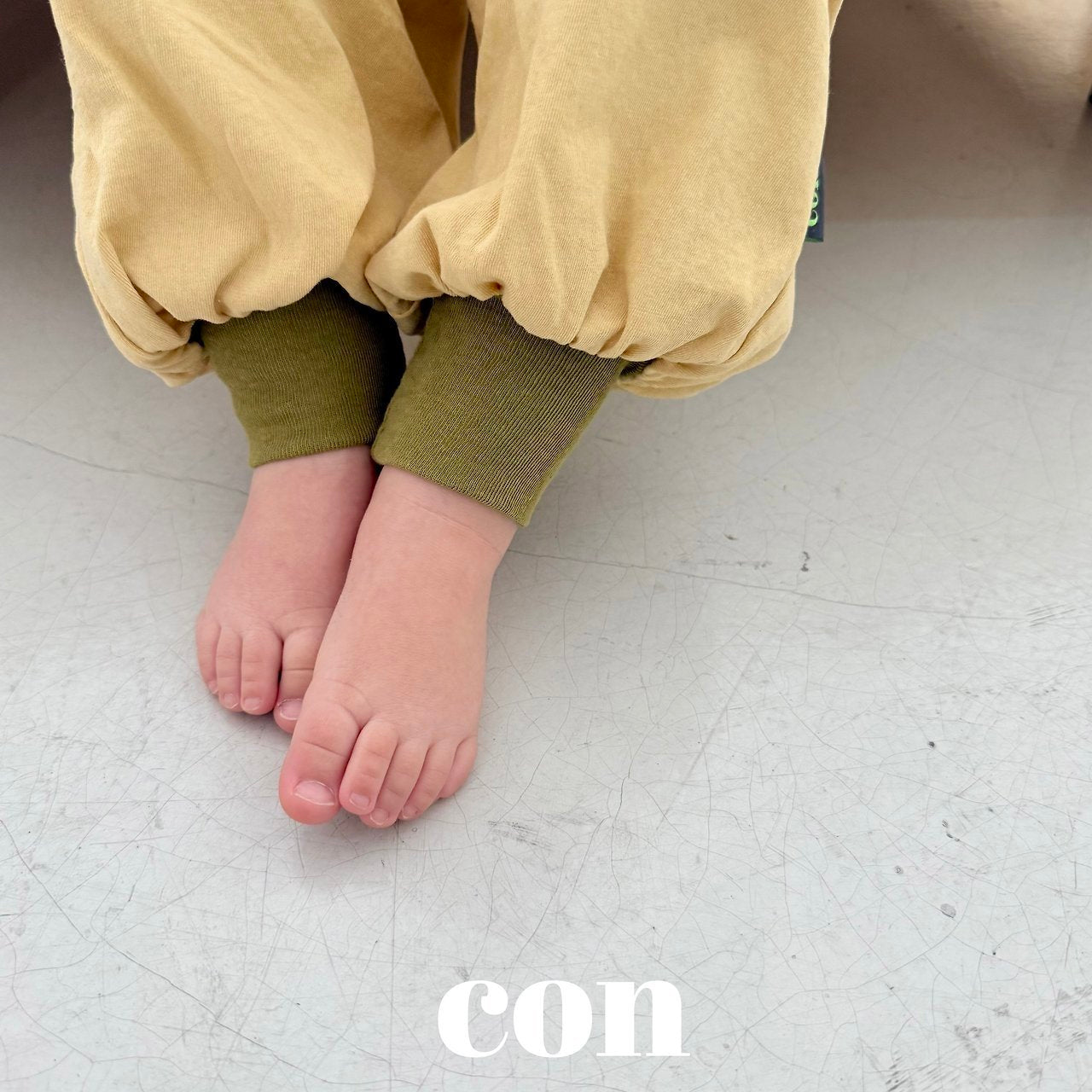 【予約】block jogger pants / con