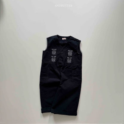 【予約】embroidery jumpsuit / andbutter(S-JM)