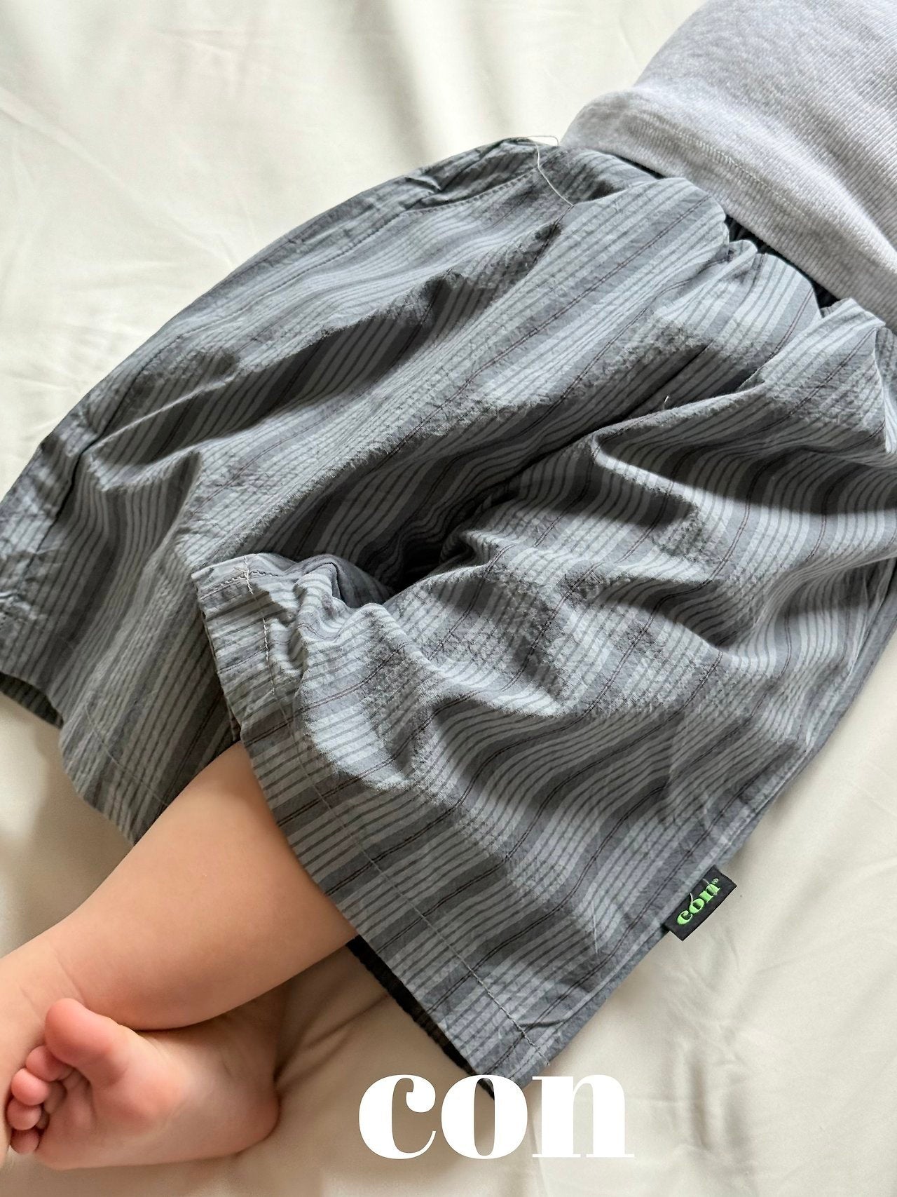 【予約】mud stripe pants / con