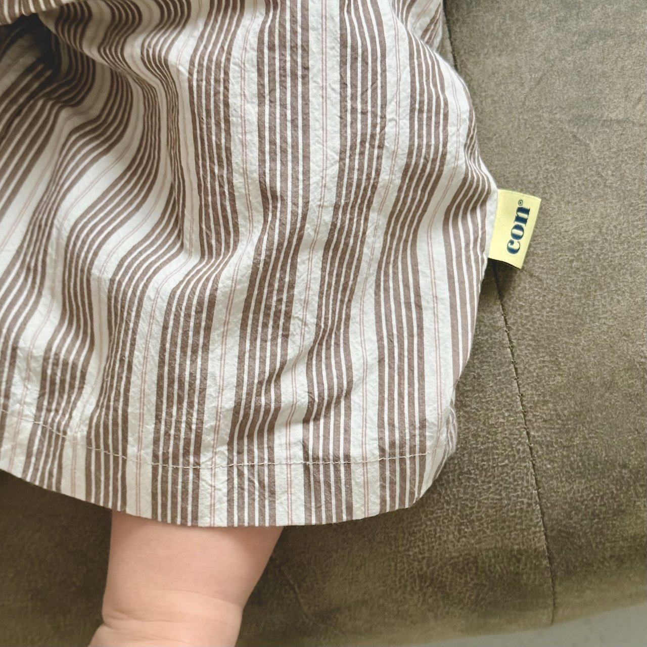 【予約】mud stripe pants / con
