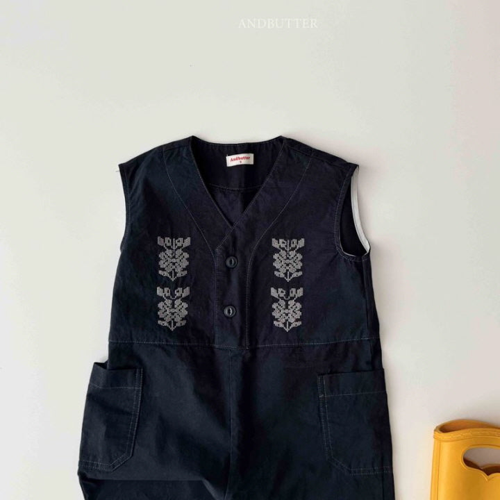 【予約】embroidery jumpsuit / andbutter(S-JM)