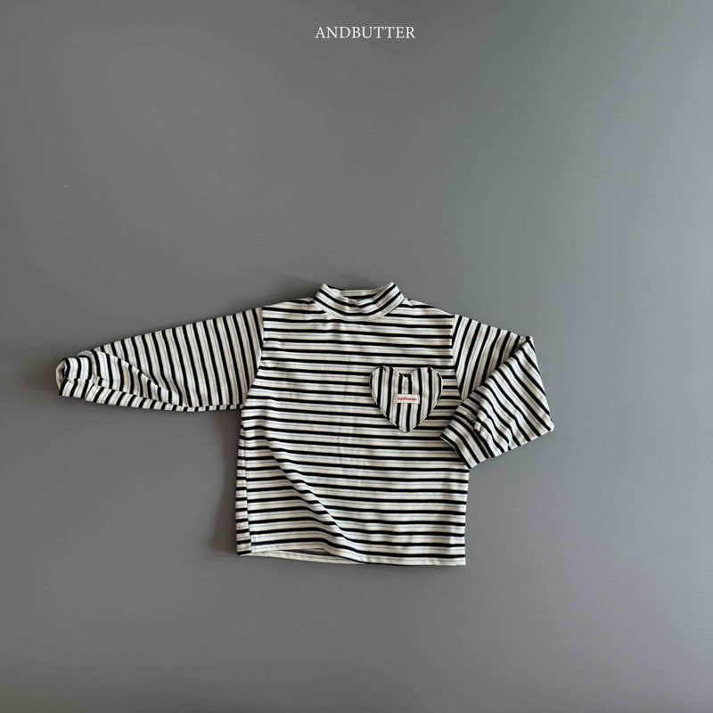 【予約】Heart Pocket Turtleneck  /  andbutter (S-JM)
