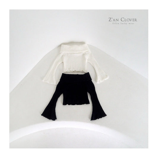 【予約】off shoulder turtle knit  /  zanclover (3-19号)