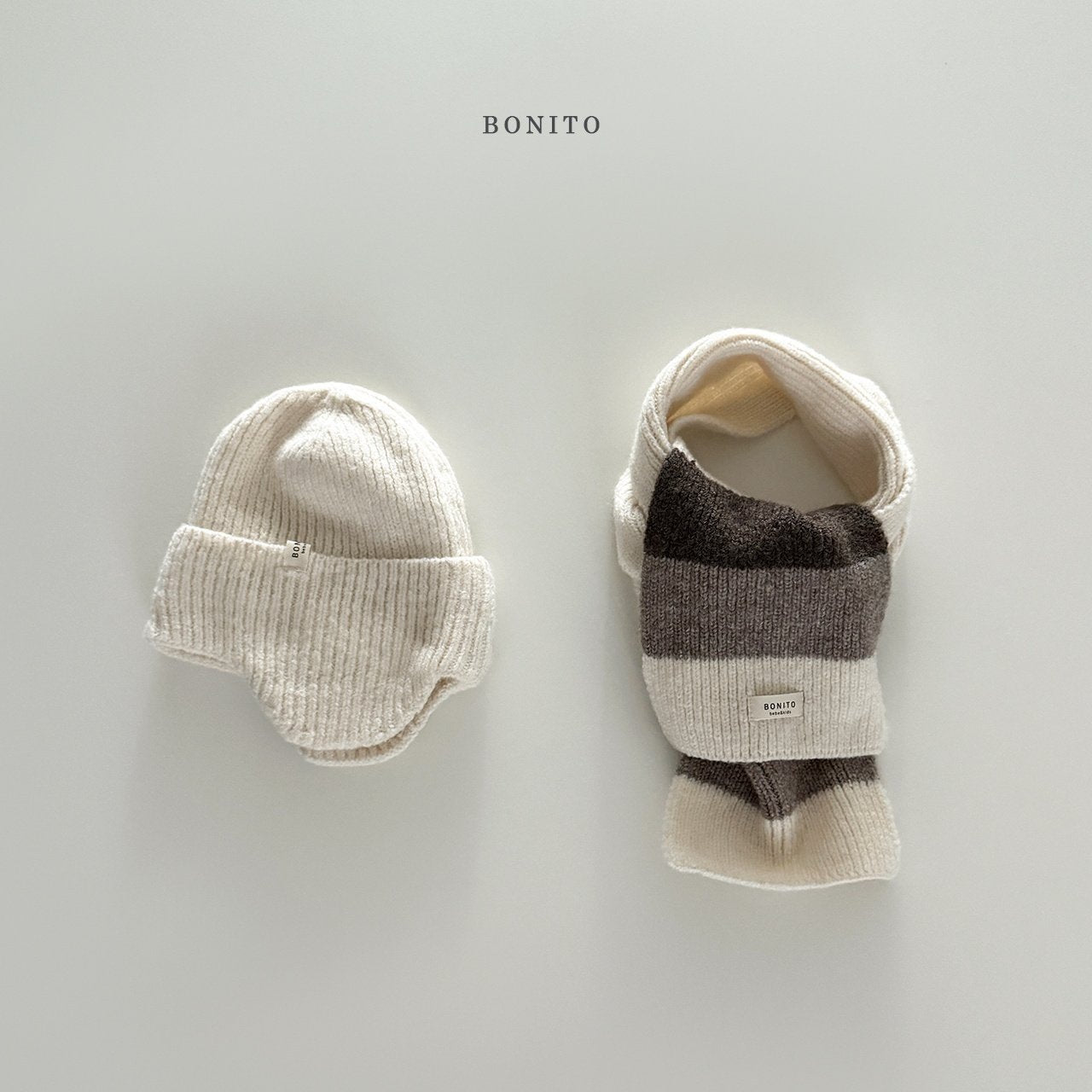 【予約】bicolor knit muffler  /  bonito