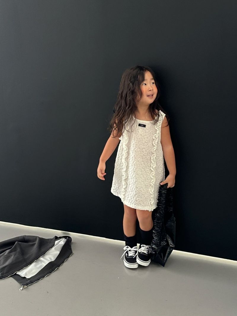 【予約】エイプリルワンピース / FOOV (S-XL)