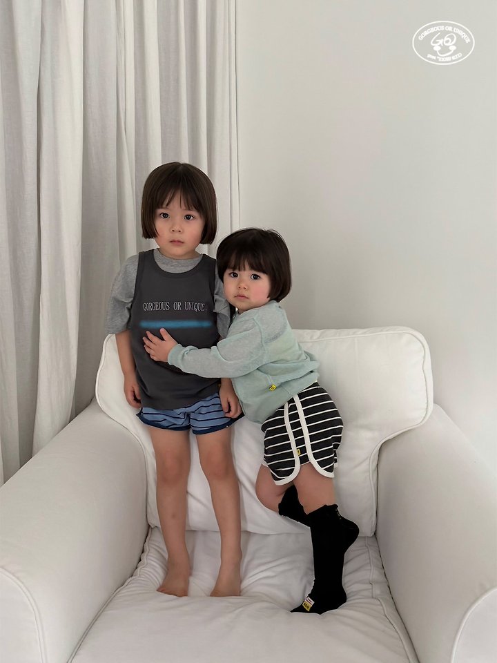 【予約】stripe short pants / gou XS-JL  줄줄이반바지