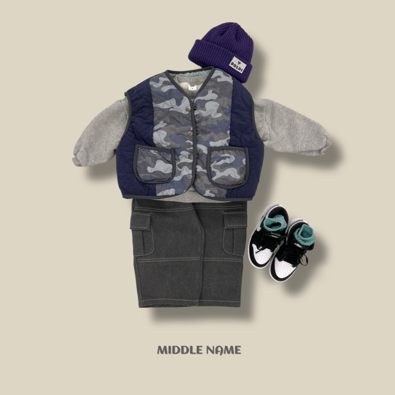 【予約】camouflagey reversible vest  / middle name (S-JM)