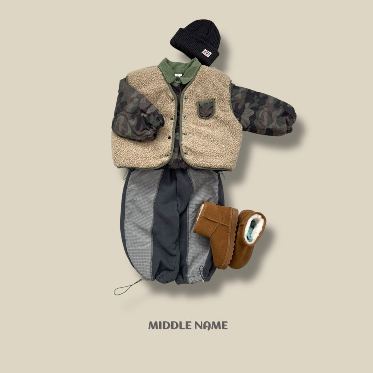 【予約】camouflagey reversible vest  / middle name (S-JM)