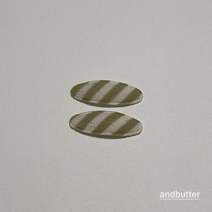 【予約】Tommy Snap Hair Clips / andbutter
