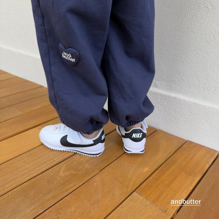 【予約】Mini Heart Jogger Pants / andbutter(S-JM)